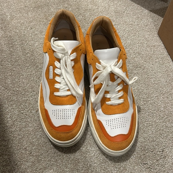 Alohas Low-Top Sneakers - Picture 7 of 15